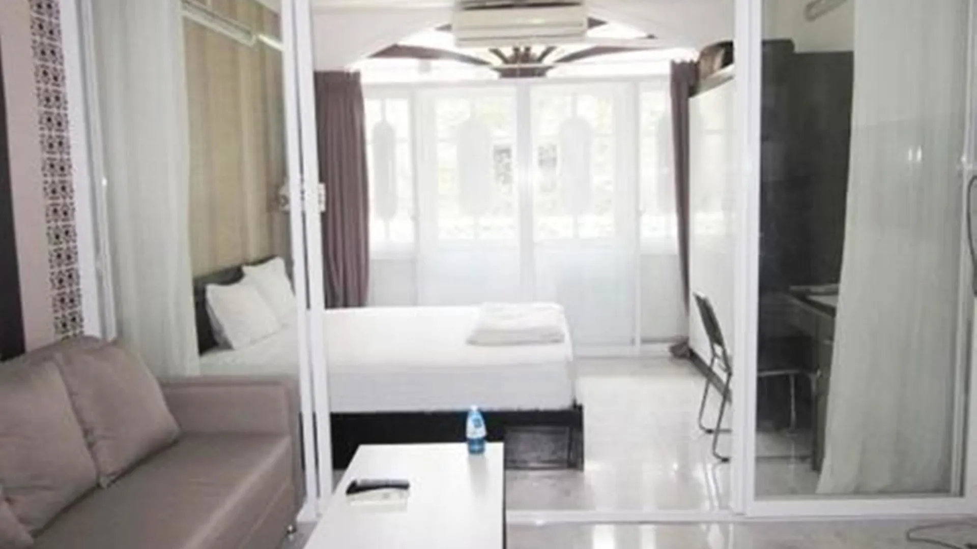 Smiley Apartment 1 Ho Chi Minh City